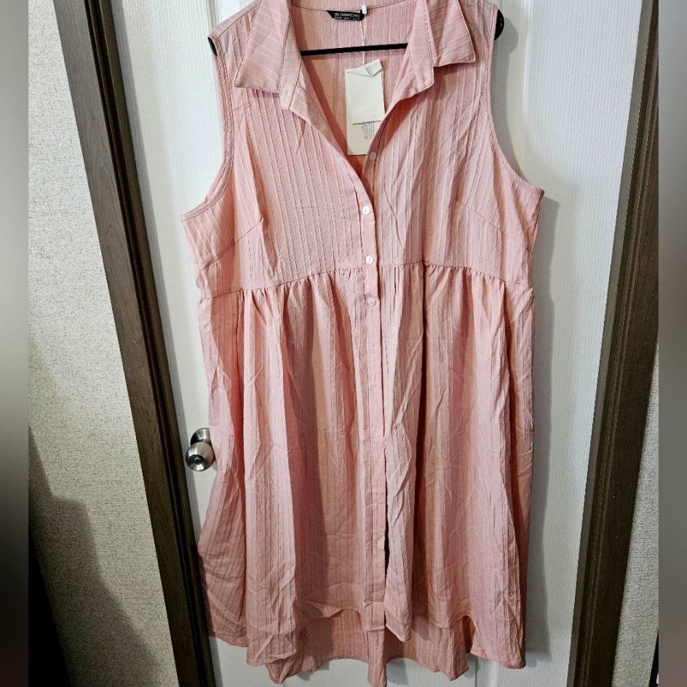 NWT BLOOMCHIC SUMMER DRESS